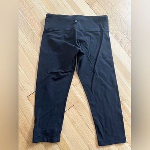 lululemon athletica capri leggings
